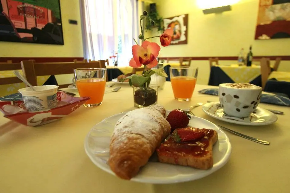 Hotel Claudia Loano