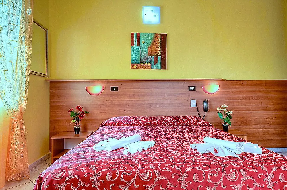 Hotel Claudia Loano 2*,