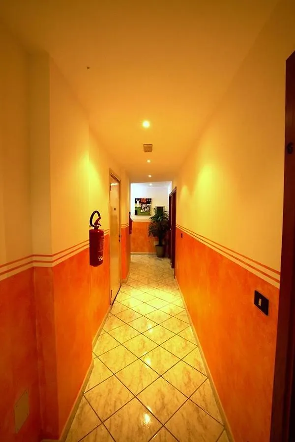 Hotel Claudia לואנו